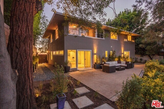 Building Photo - 8809 Appian Way