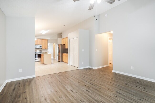 Building Photo - 952 Silver Spring Ct