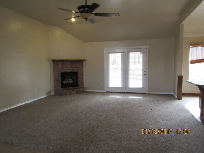 Foto del edificio - BEAUTIFUL HOME IN WOLFCREEK AREA!!!