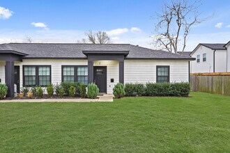 Building Photo - 4802 Cruse Rd