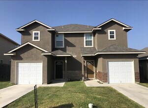 Building Photo - 7215 Golf Way