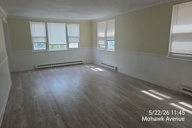 Foto del edificio - 131 Mohawk Ave