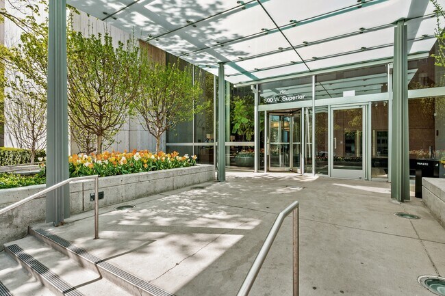 Building Photo - 500 W Superior St