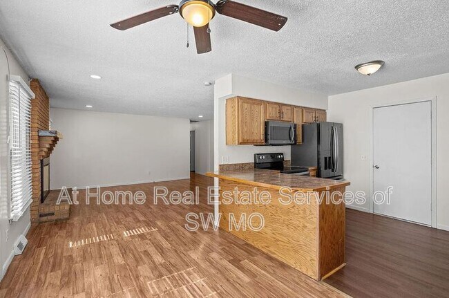 Foto del edificio - 2420 S Fort Ave