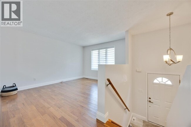 Building Photo - 1975 Franklin Ave