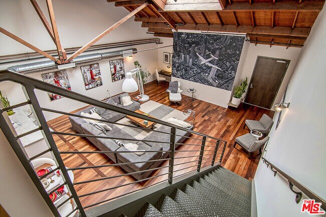 Foto del edificio - 1046 Princeton Dr