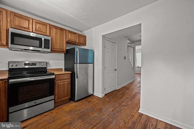 Building Photo - 441 Orchard St
