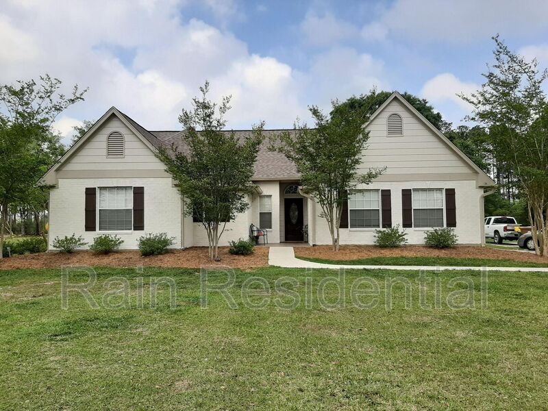 14118 Woodland Hills Dr, Biloxi, MS 39532 House Rental in Biloxi, MS