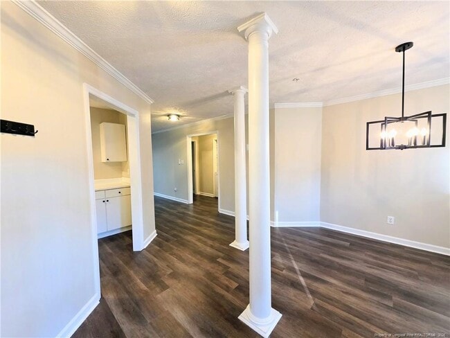 Foto del edificio - 302 Bubble Creek Ct