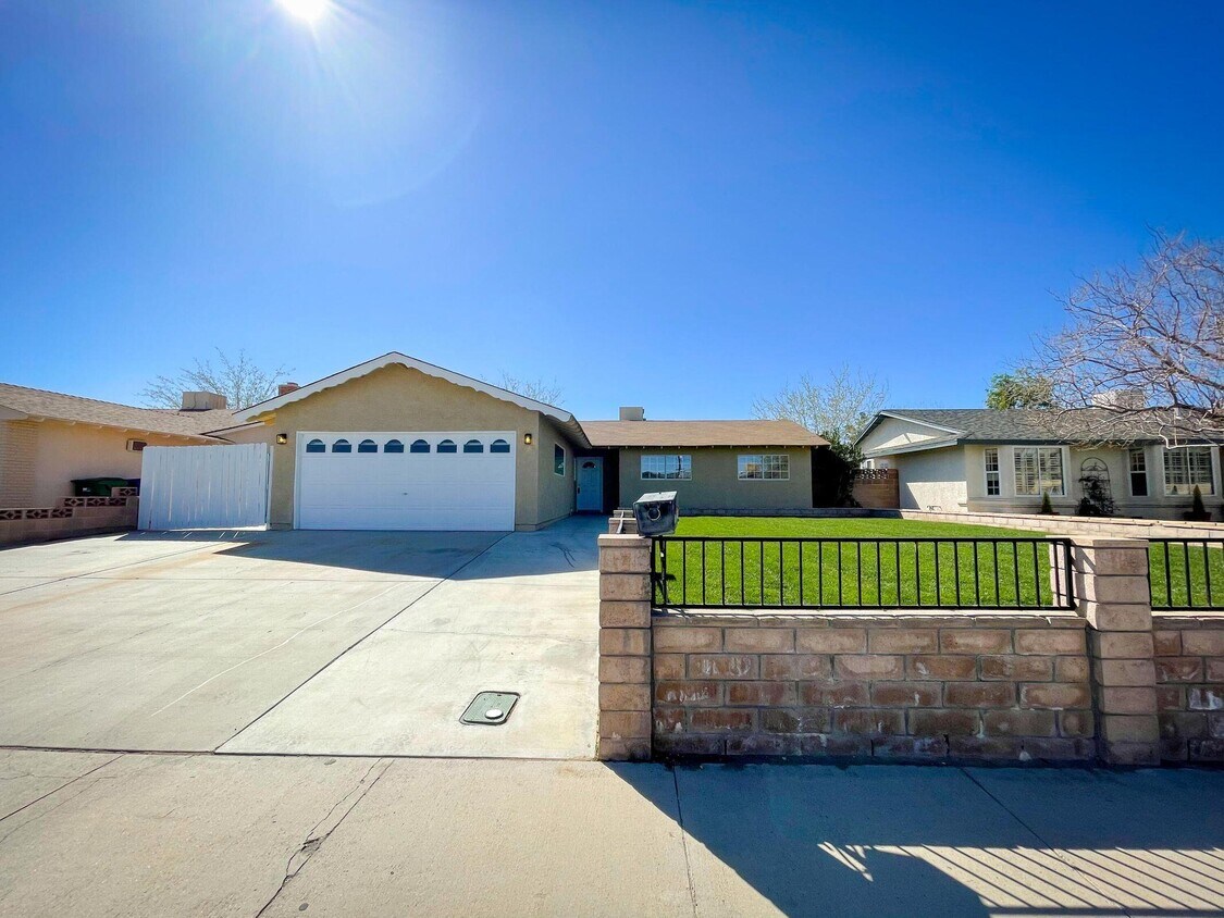 429 Peg St, Ridgecrest, CA 93555 House Rental in Ridgecrest, CA