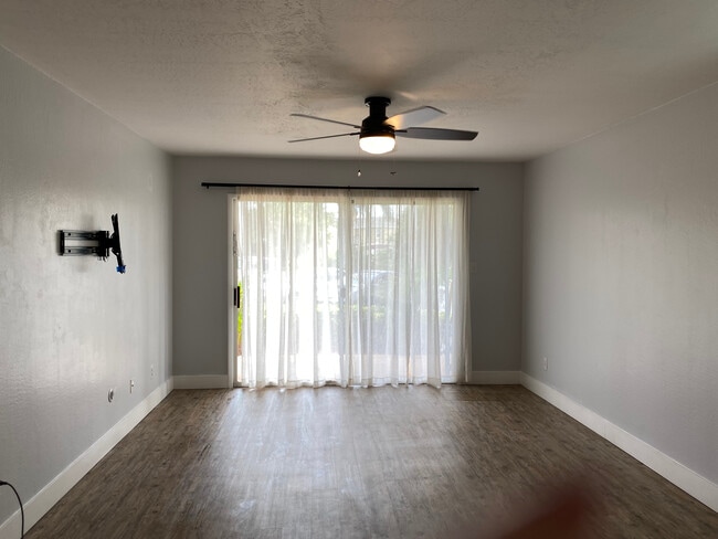 Building Photo - 1801 Island Club Dr