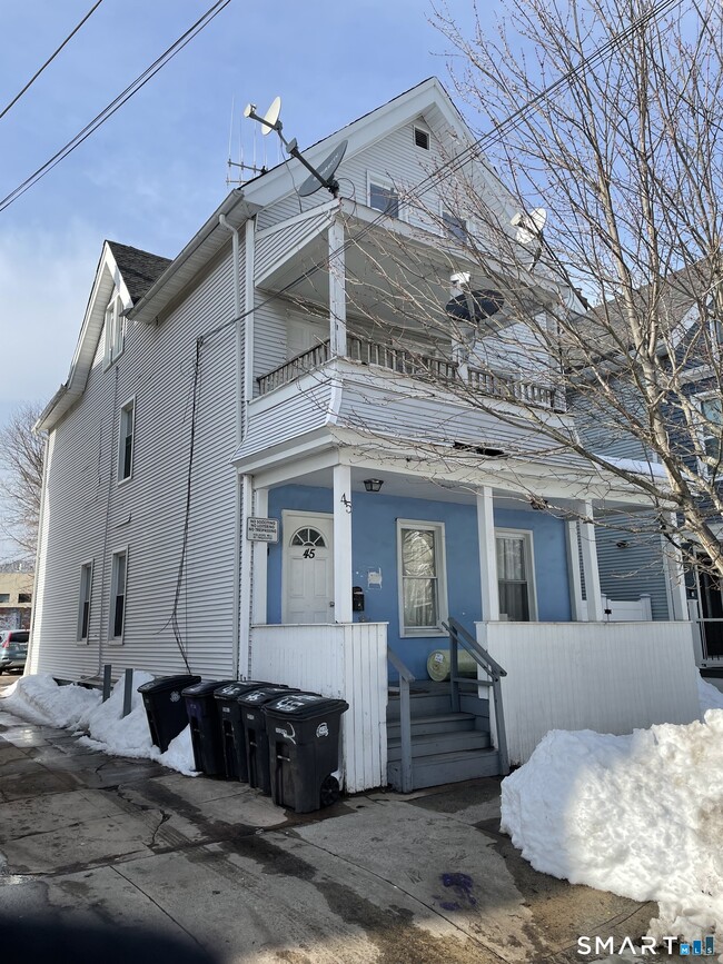 Building Photo - 45 Frank St