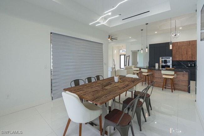 Building Photo - 2 SW 35th Ave