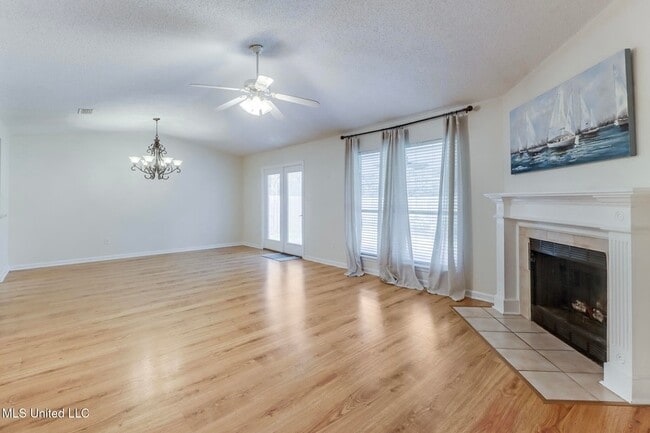 Foto del edificio - 3612 Miles Ln