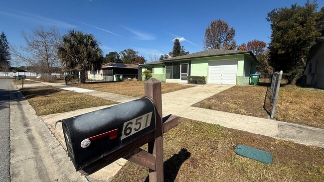 Building Photo - Charming 3-Bedroom Home in Quiet Winter Springs Neighborhood