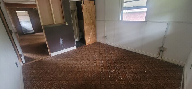 Building Photo - 2017 New Wilkinson Ave