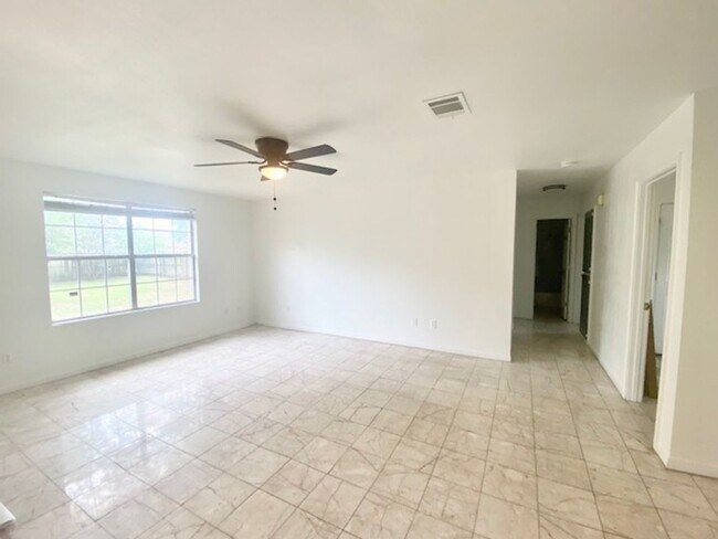 Foto del edificio - 3 bedroom home with a large backyard in Harker Heights!