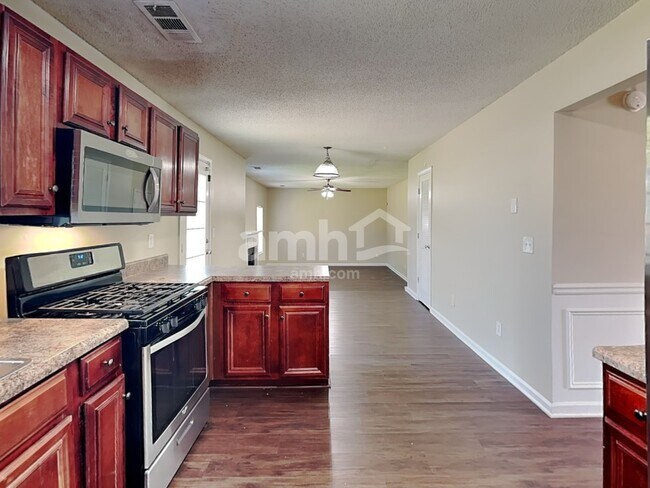 Foto del edificio - 1124 Stepping Stone Ln