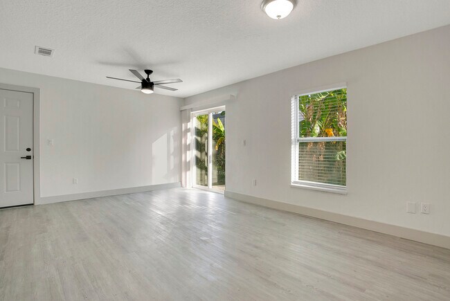 Foto del edificio - 1217 W 6th St