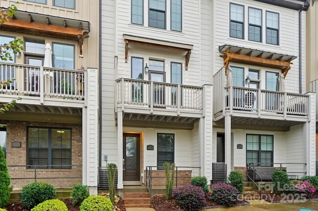 Building Photo - 1312 Nandina St