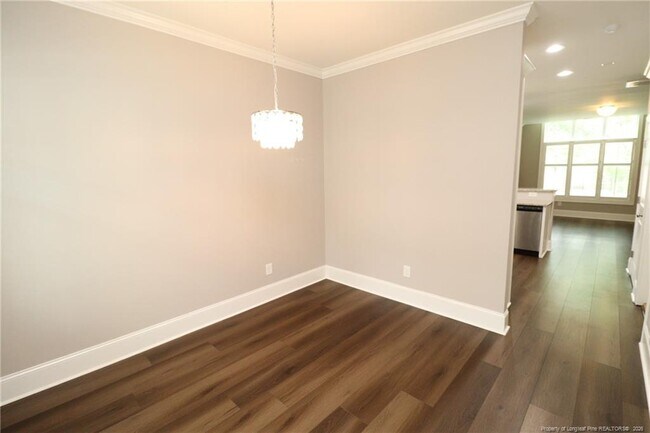 Foto del edificio - 2824 Plumfield Pl