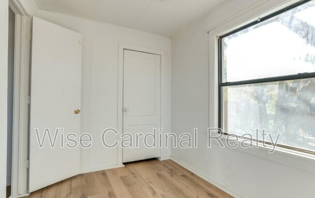 Foto del edificio - 807 W 5th St
