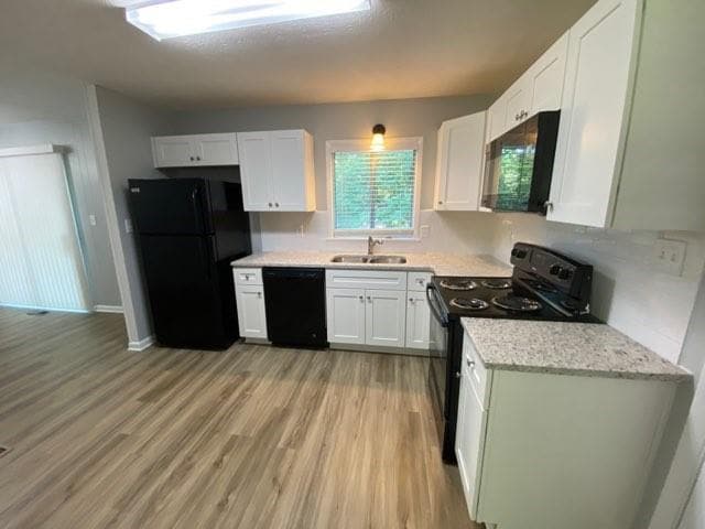 Foto del edificio - 3063 Sasanqua Ln SW