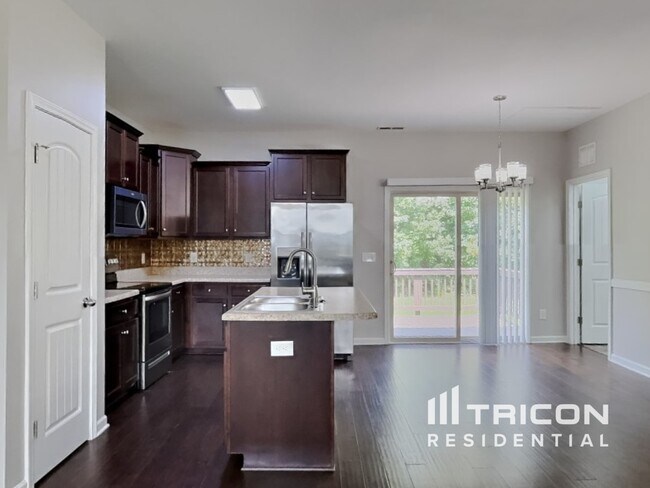 Building Photo - 162 Carissa Dr