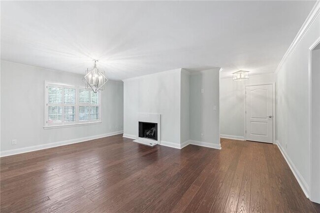 Building Photo - 69 Chaumont Square NW