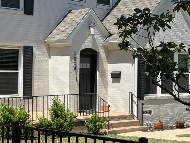 Building Photo - 2808 Wooldridge Dr