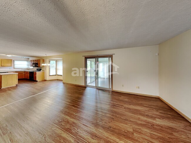 Building Photo - 5016 Scalton Pl