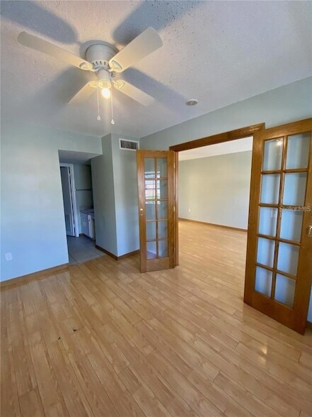 Foto del edificio - 551 Flemming Way