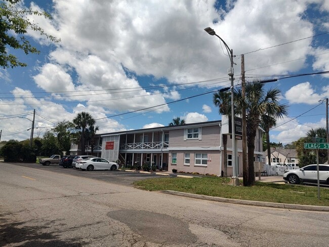 Building Photo - 307 Flagg St