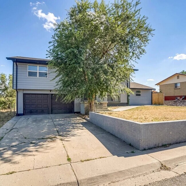 Building Photo - 482 W 80th Ave