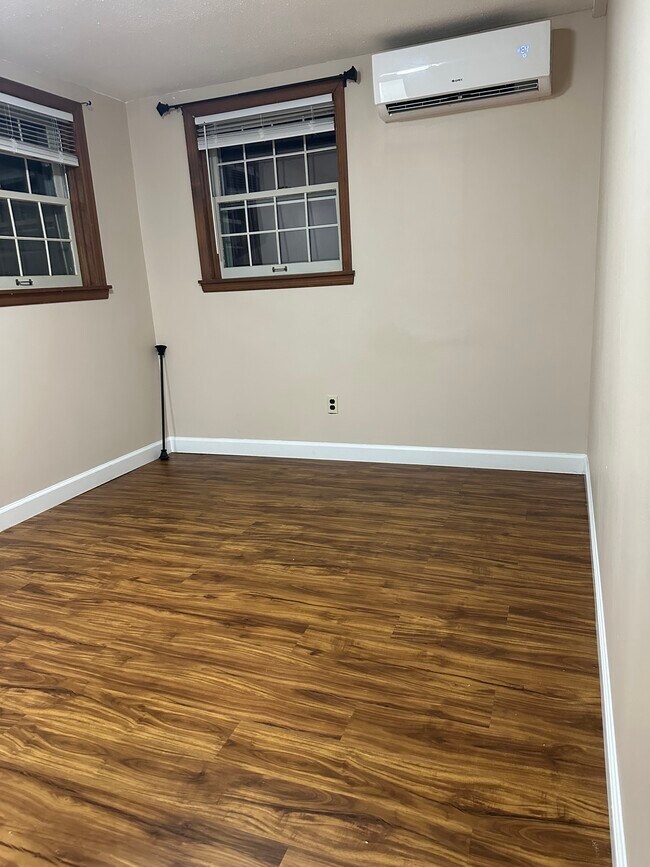 DORMITORIO 4 - 940 McBryde Dr