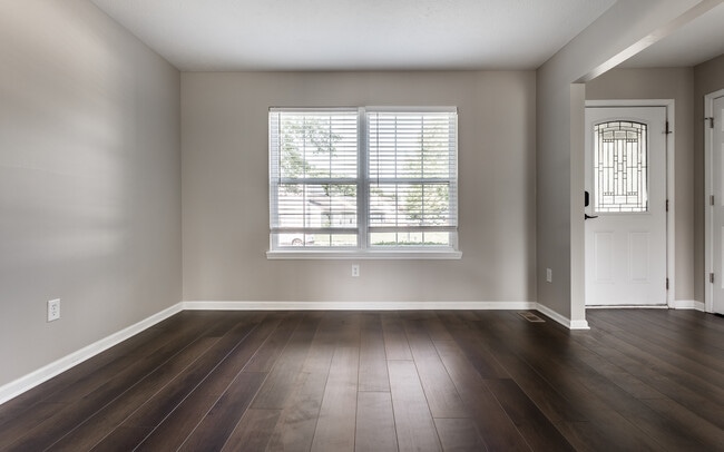 Building Photo - 13927 Harrison Pky