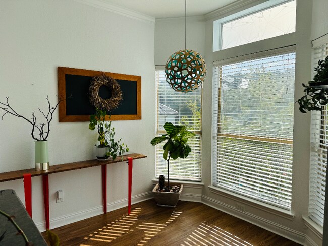Foto del edificio - 6000 Shepherd Mountain Cove