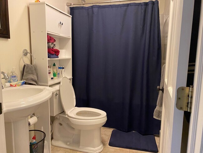 Bath - 49 Eaton Ave