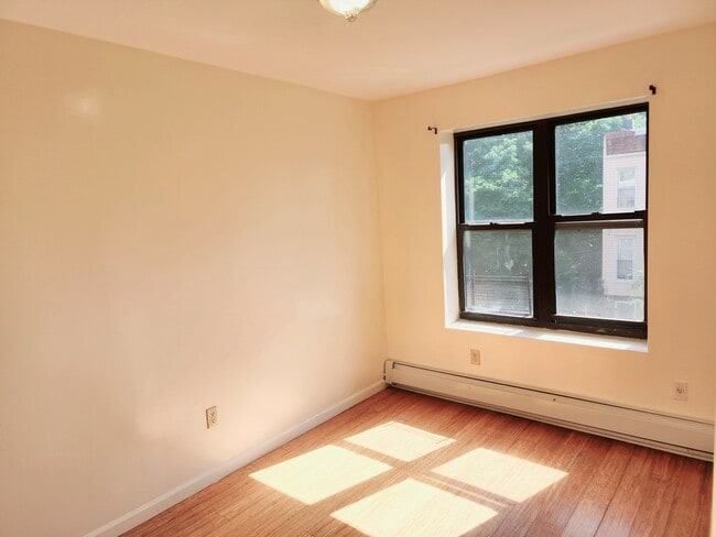 Building Photo - 14 Suydam Pl