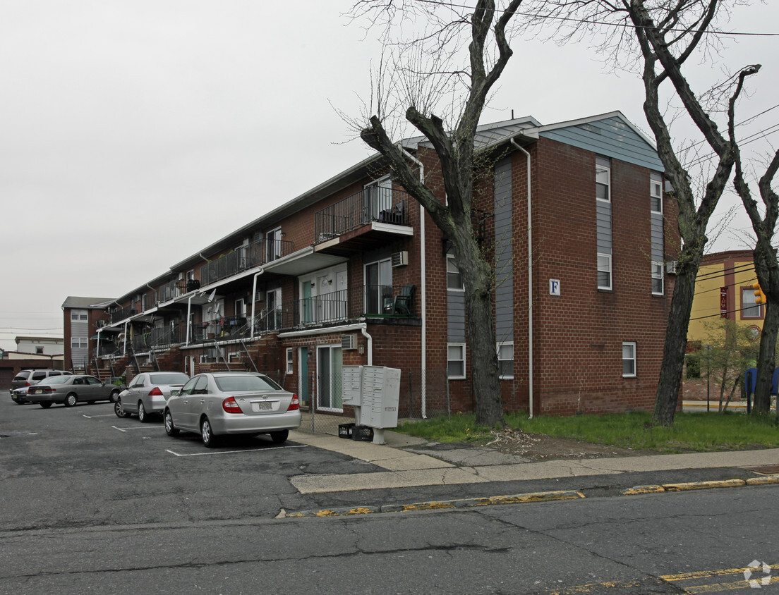 Liberty Terrace Aparments - Liberty Terrace Apartments