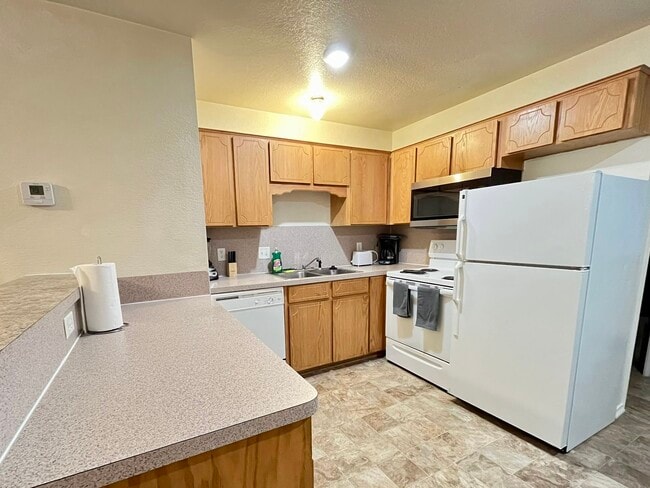 Building Photo - 4409 Abigail Dr