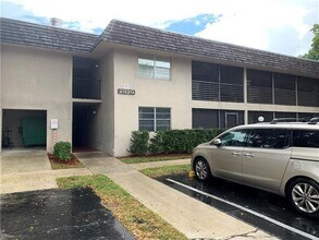 Building Photo - 2830 Riverside Dr