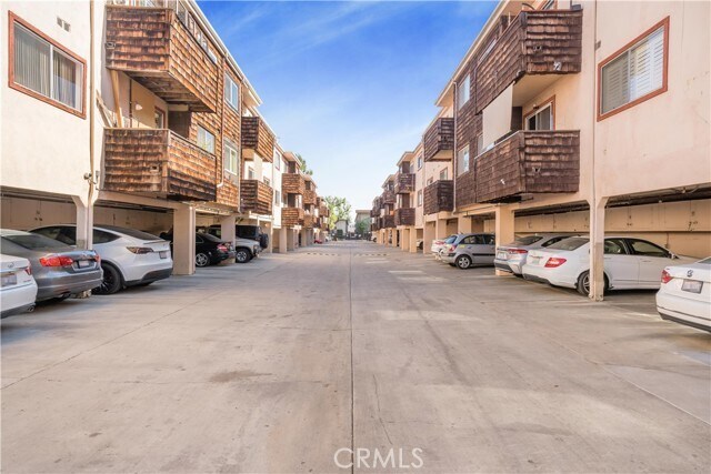 Foto del edificio - 5403 Newcastle Ave