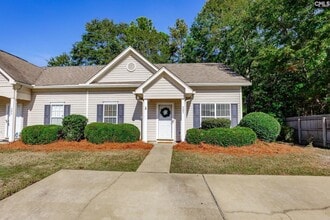 Building Photo - 207 Baywood Dr