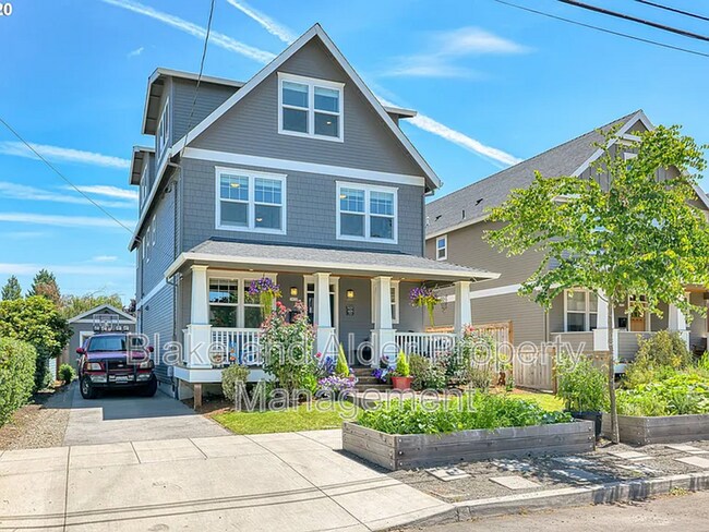 Building Photo - 3938 NE 66th Ave