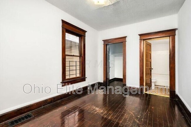 Foto del edificio - 890 Studer Ave