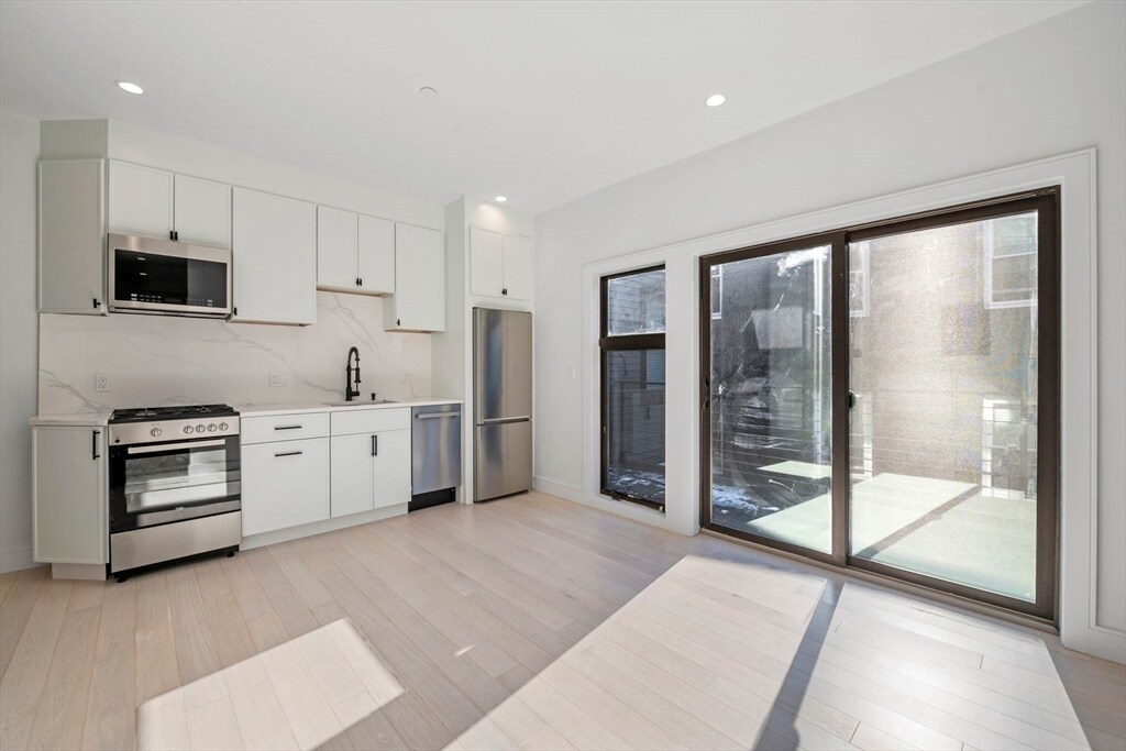 Foto principal - 173 Maverick St