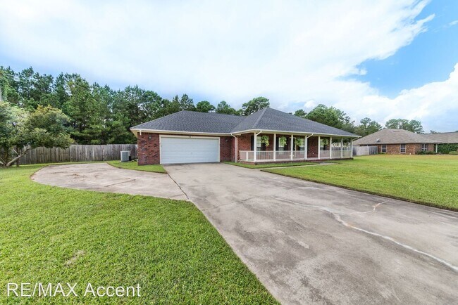 Foto del edificio - 3 br, 2 bath House - 118 Woodland Way