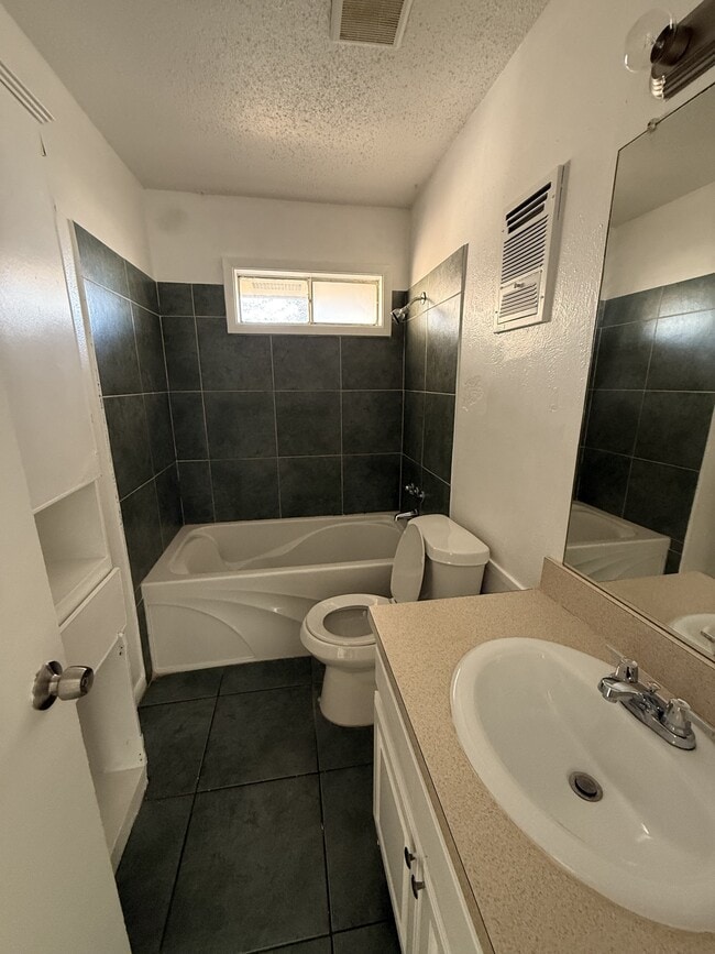Photo - 3025 Lourdes St Townhome