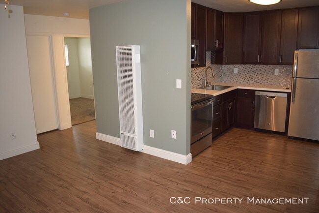 Foto del edificio - Quiet New Monterey Apartment